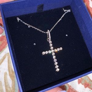 COPY - CEDAR PENDANT, WHITE, RHODIUM PLATING